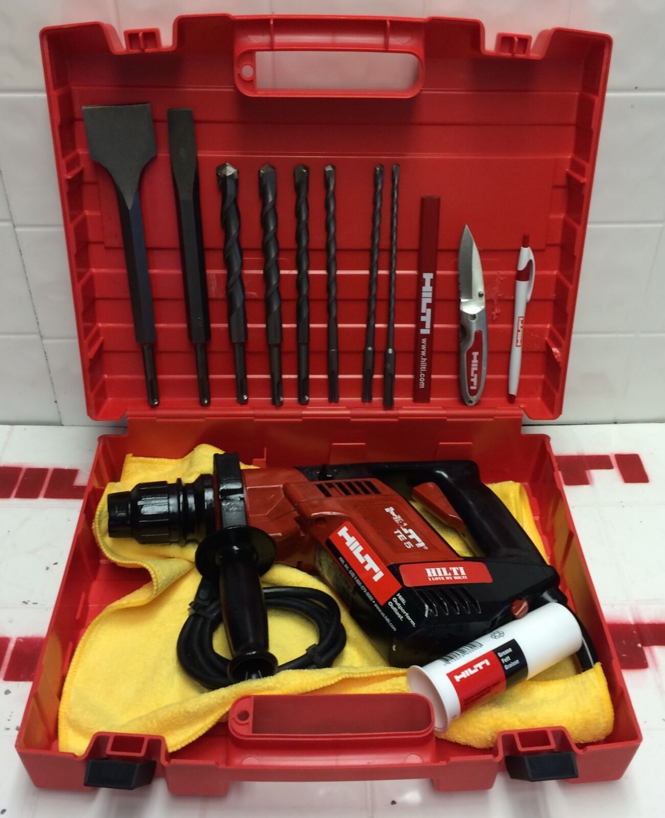 HILTI TE 5, PREOWNED, STRONG, FREE BITS, HILTI KNIFE, FAST SHIP