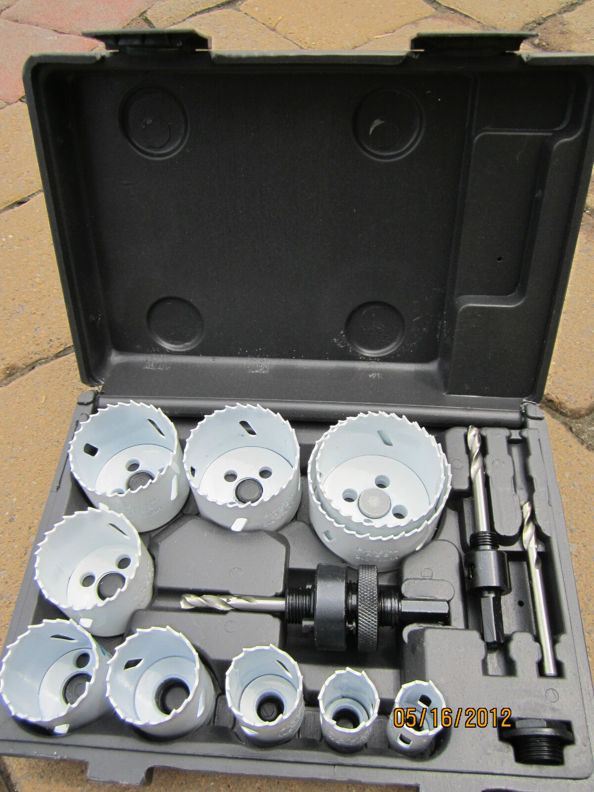 HOLE SAW KIT BI-METAL  14 PCS, Sizes 1/2" to 2-1/2"