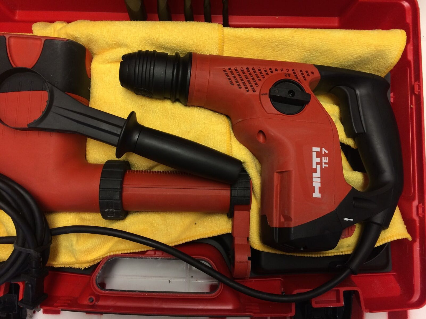 HILTI TE 7 WITH DUSTY REMOVAL SYSTEM, NEW, FREE TABLET, EXTRAS