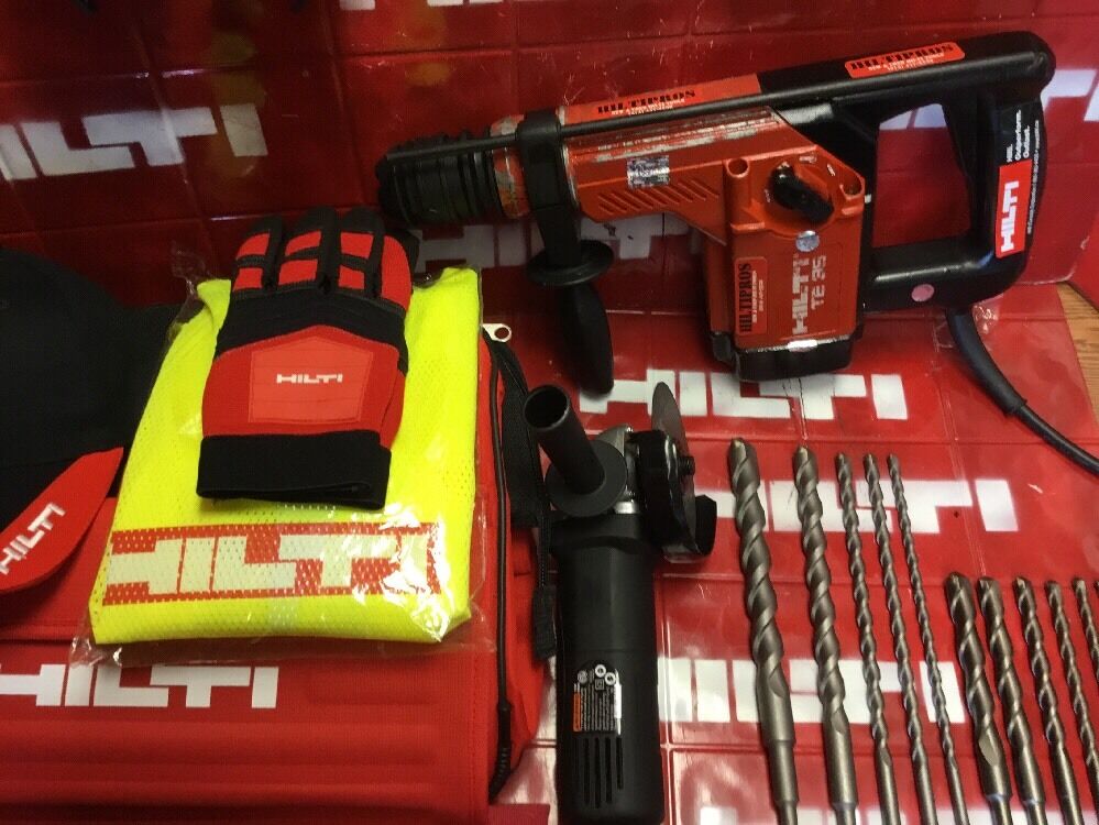 HILTI TE 35, PREOWNED, VERY STRONG, FREE BITS & CHISELS, GRINDER