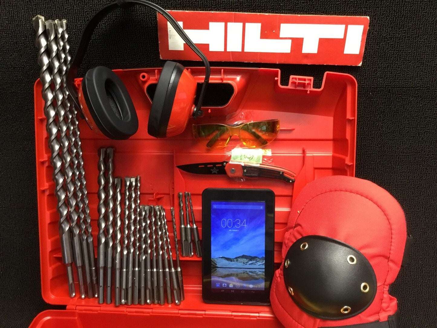 HILTI TE 16 HAMMER DRILL, PREOWNED, FREE TABLET, BITS, EXTRAS