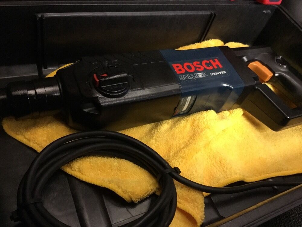 BOSH BULLDOG ROTATORY HAMMER PREOWNED,