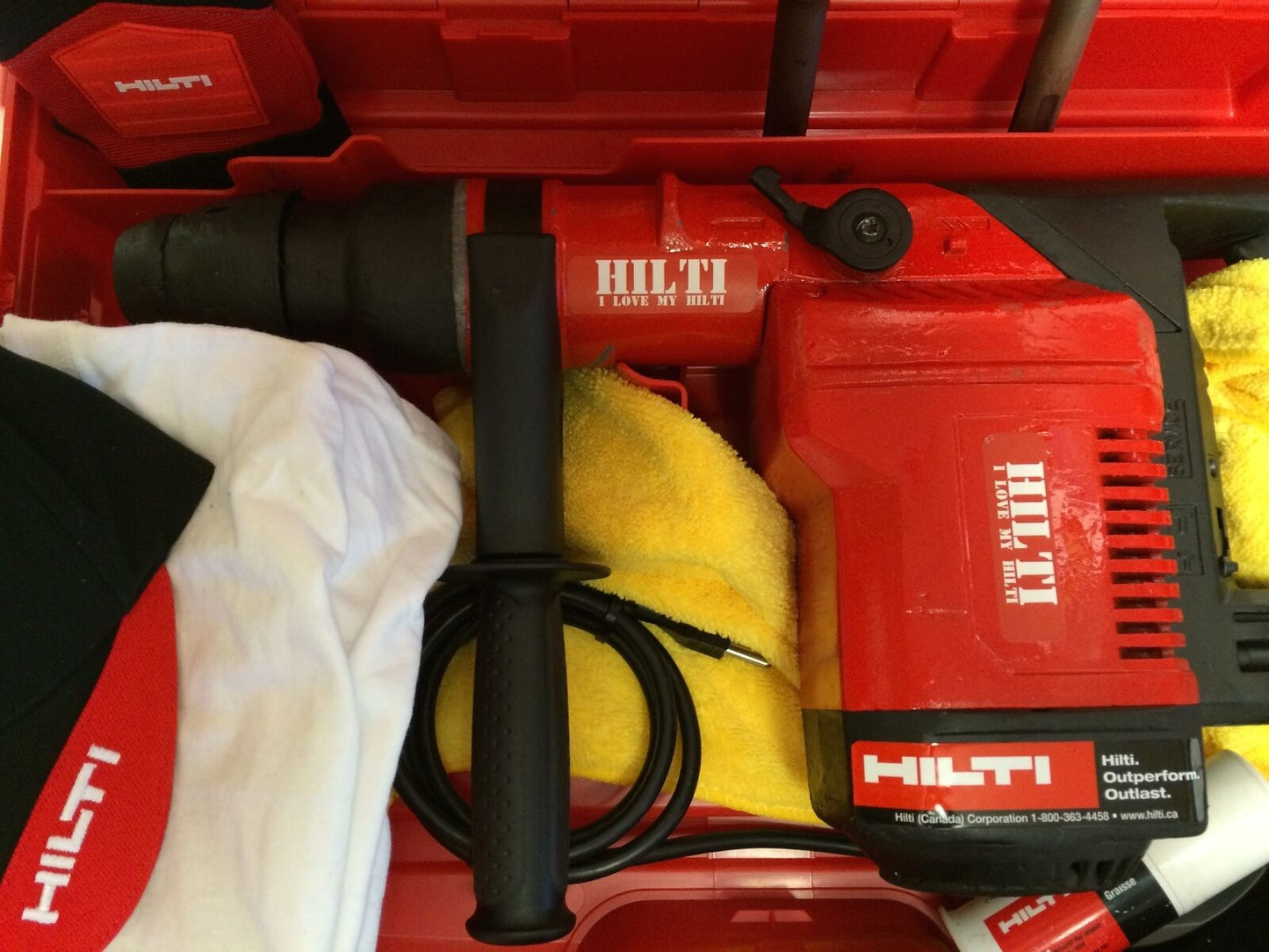 HILTI TE 74 PREOWNED, FREE BITS, CHISELS, HILTI HAT