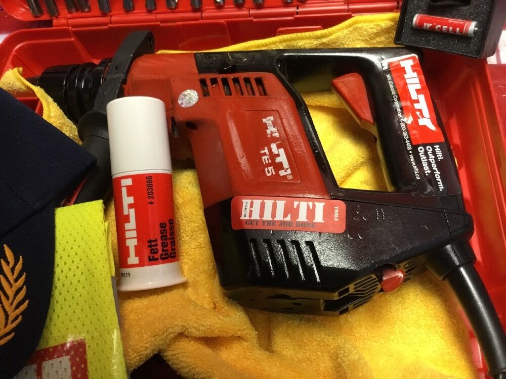 HILTI TE 5 HAMMER DRILL, FREE MEASURER, FREE DRILL BITS