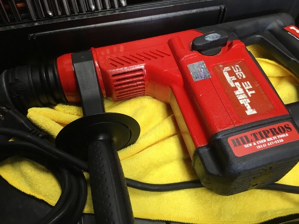 HILTI TE 35 HAMMER DRILL, PREOWNED, FREE SPEAKER,  BITS, EXTRAS