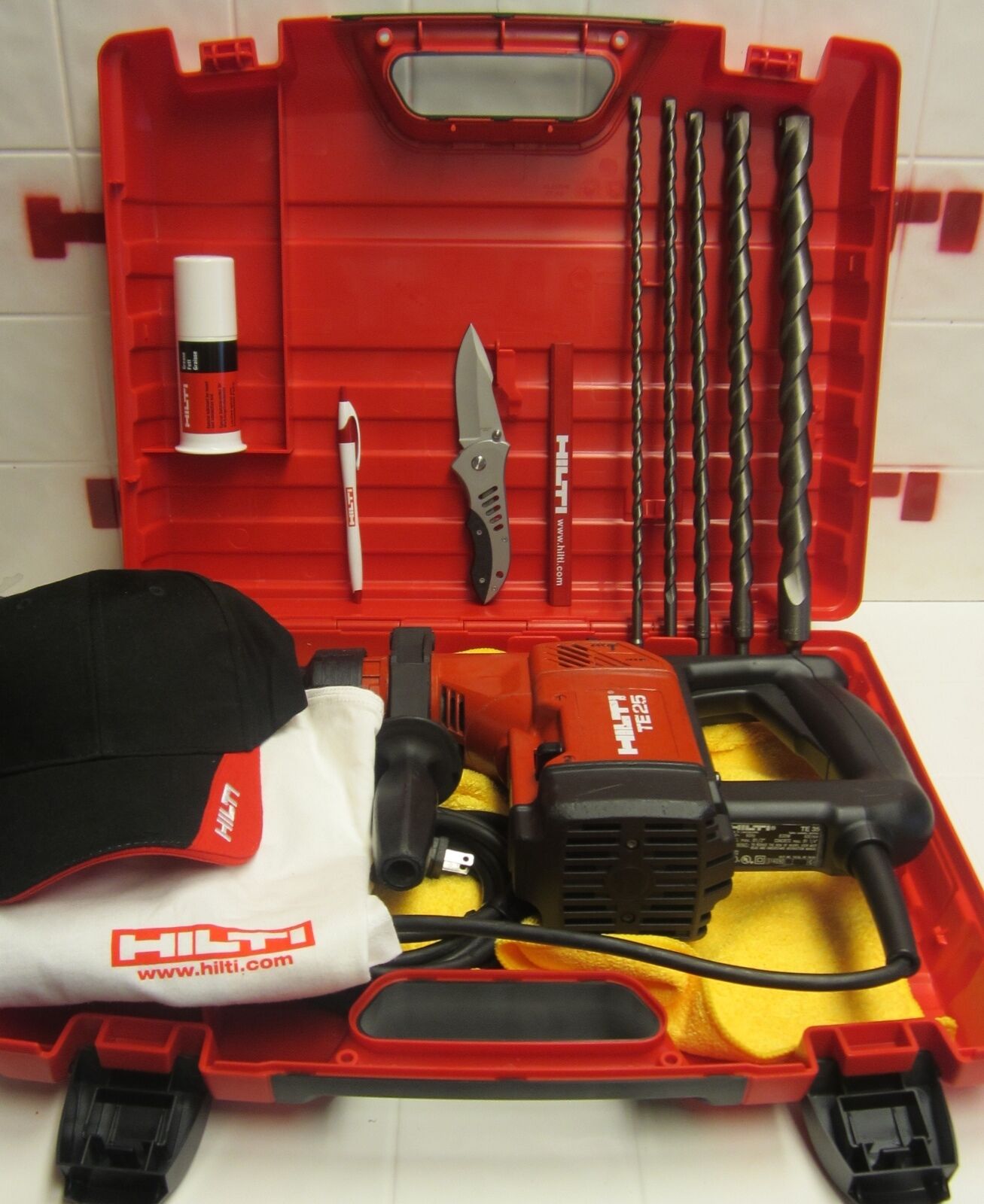 HILTI TE 25, PREOWNED, FREE BITS AND A LOT OF EXTRAS