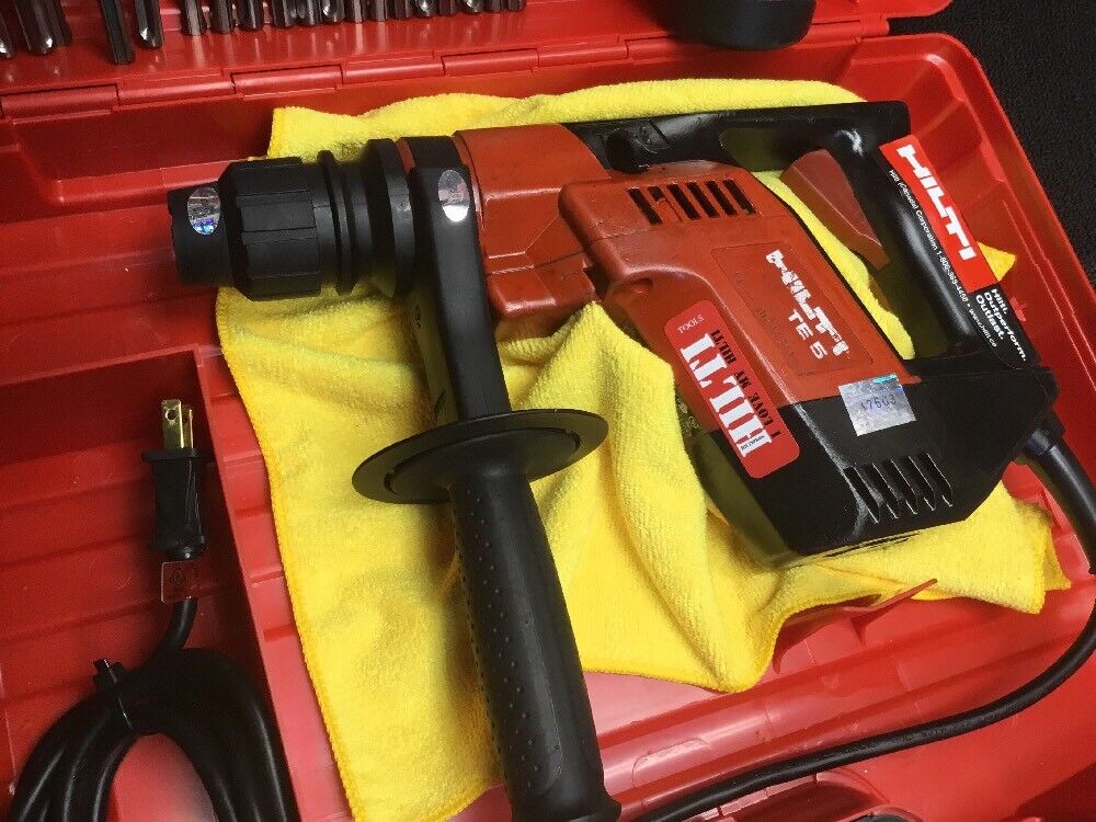 HILTI TE 5 HAMMER DRILL PREOWNED,REINFORCED HANDLE, FREE COFFEE MUG