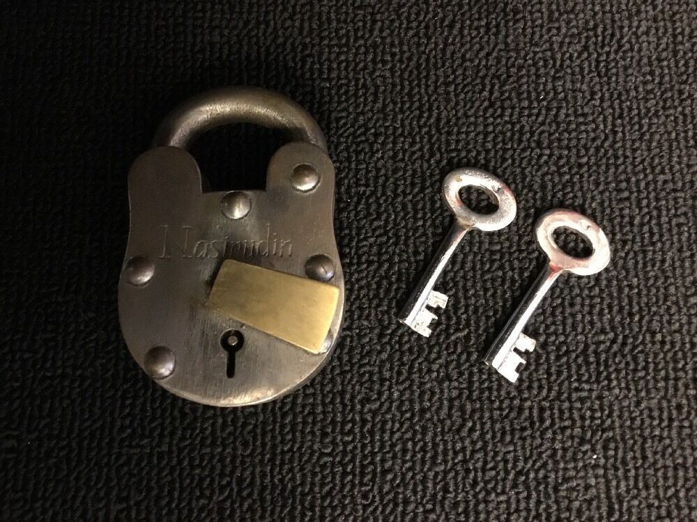 GENUINE RELIC PADLOCK, VINTAGE, ANTIQUE, ORIGINAL, WITH 2 KEYS,