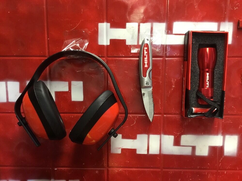 HILTI TE 15 HAMMER DRILL, PREOWNED