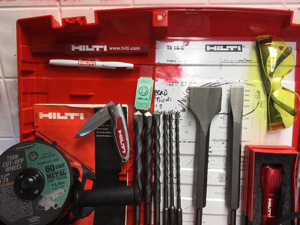 HILTI TE 16C DRILL, EXCELLENT CONDITION, WITH COMPLETE BITS SET,