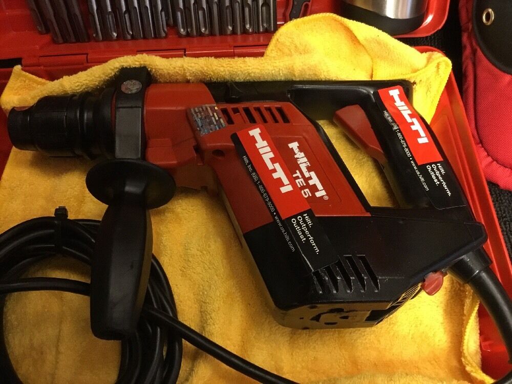 HILTI TE 5 GREAT CONDITION, FREE MUG, BITS, LOT OF EXTRAS