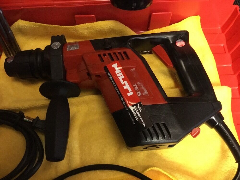 HILTI TE 5 PREOWNED, FREE THERMO, TOOL ORGANIZER, A LOT OF EXTRA