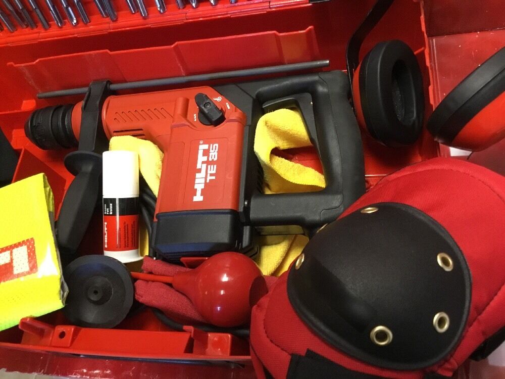 HILTI TE 35 HAMMER DRILL,K, BRAND NEW, VERY STRONG, FREE BITS