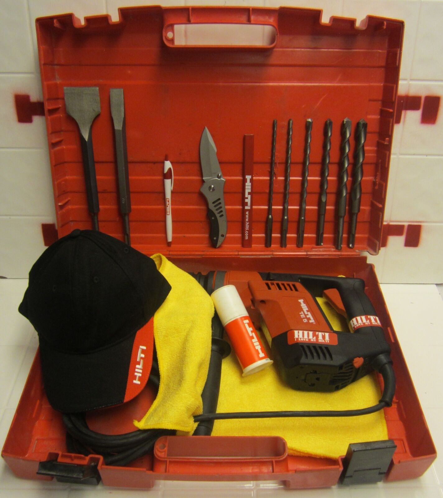 HILTI TE 5, MINT CONDITION, FREE BITS, HILTI HAT, EXTRAS