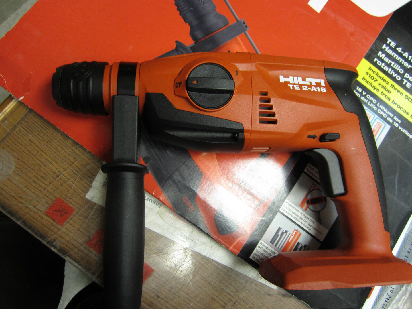 HILTI TE 2-A18 VOLTS , BRAND NEW