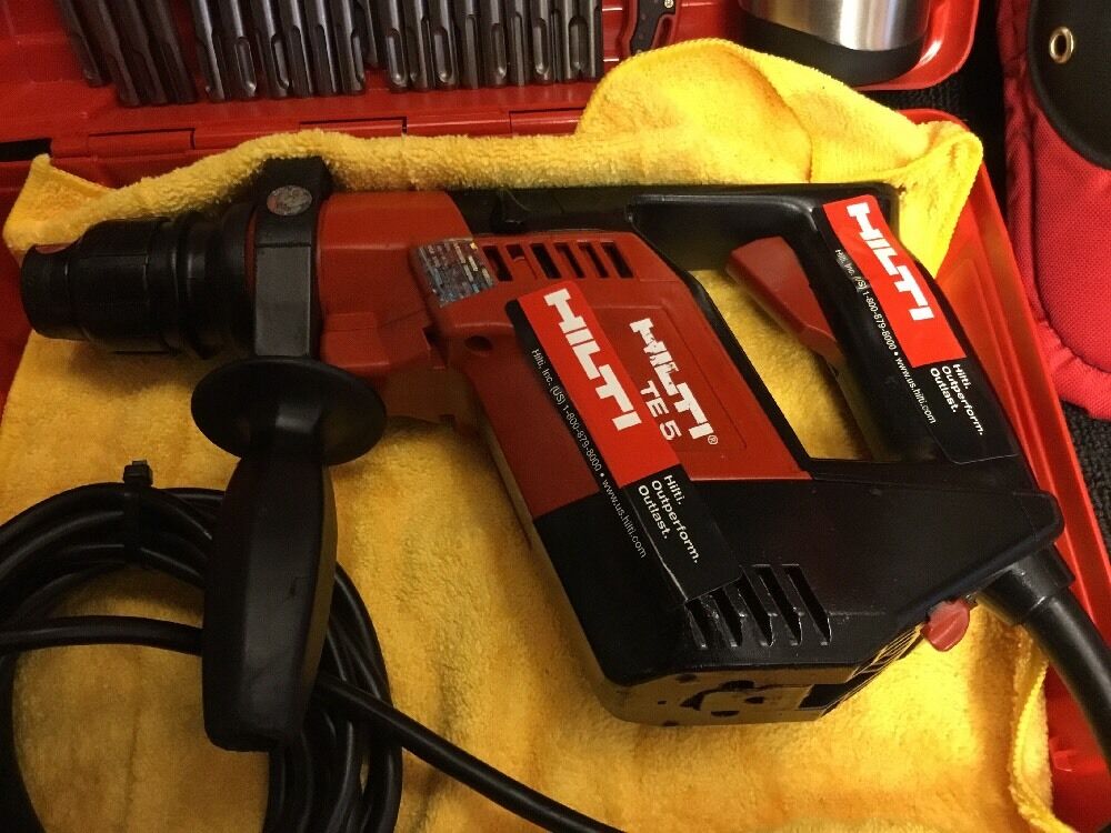 HILTI TE 5 GREAT CONDITION, FREE MUG, BITS, LOT OF EXTRAS