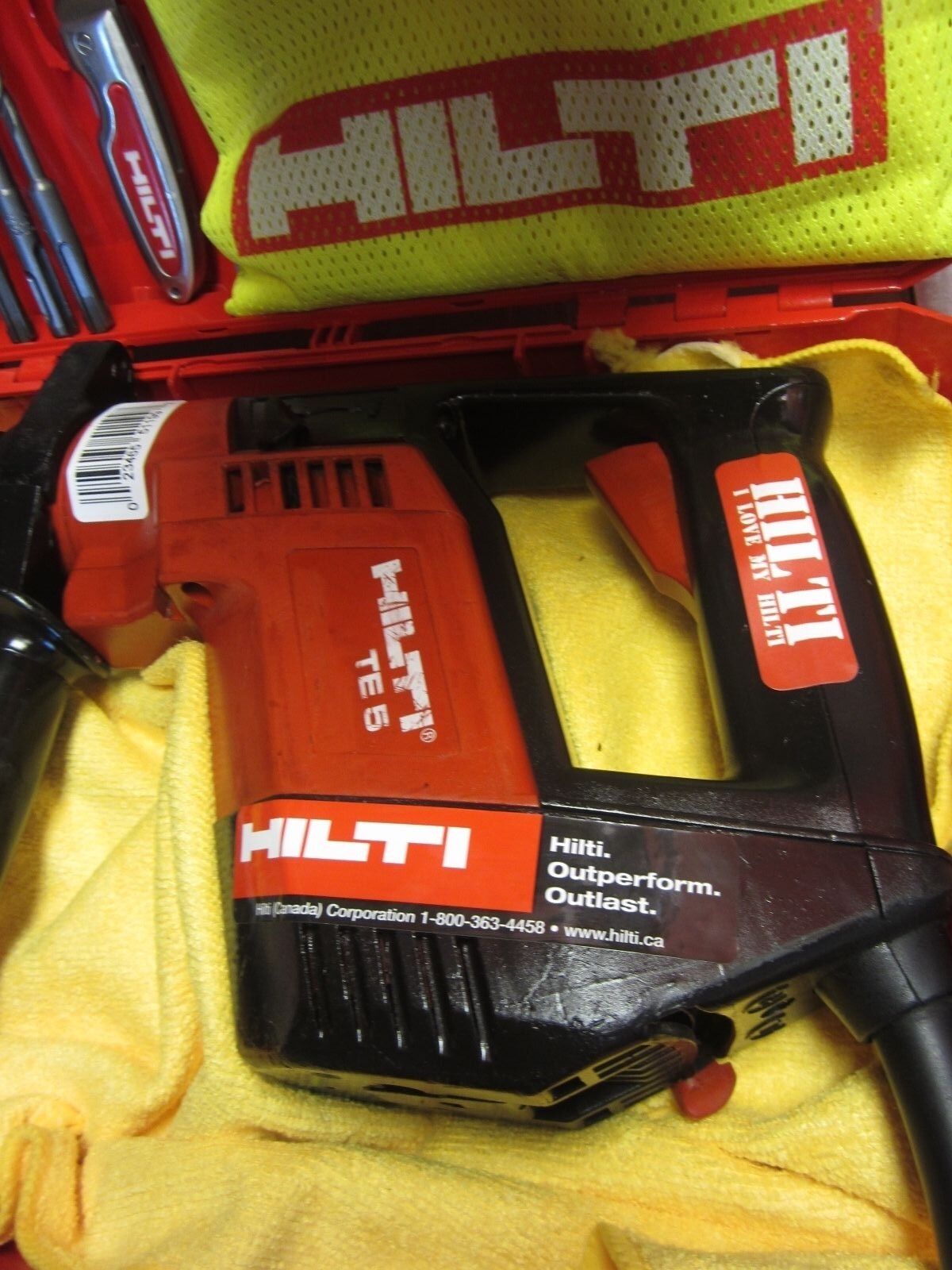 HILTI TE 5 PREOWNED, ORIGINAL, STRONG, DURABLE, FREE BITS, HILTI VEST