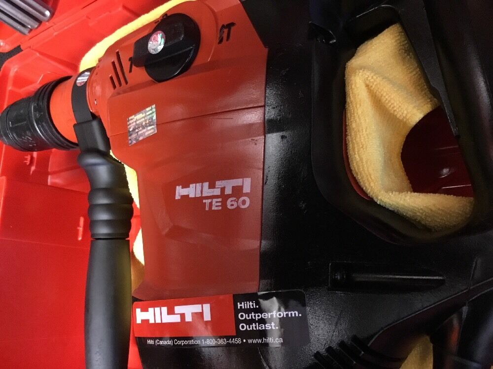 HILTI TE 60, GREAT CONDITION, STRONG, FREE ANGLE GRINDER AND EXTRAS