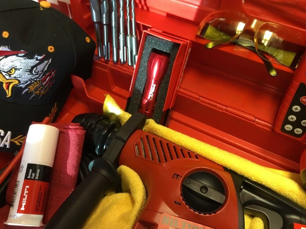 HILTI TE 30 HAMMER DRILL, PREOWNED, GREAT CONDITION