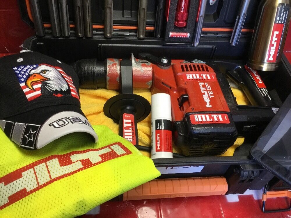 HILTI TE 55 HAMMER DRILL, FREE PAD AND EXTRAS, STRONG, GERMANY