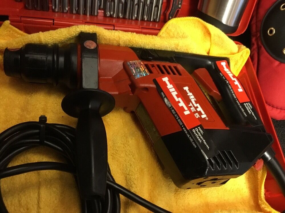 HILTI TE 5 GREAT CONDITION, FREE MUG, BITS, LOT OF EXTRAS