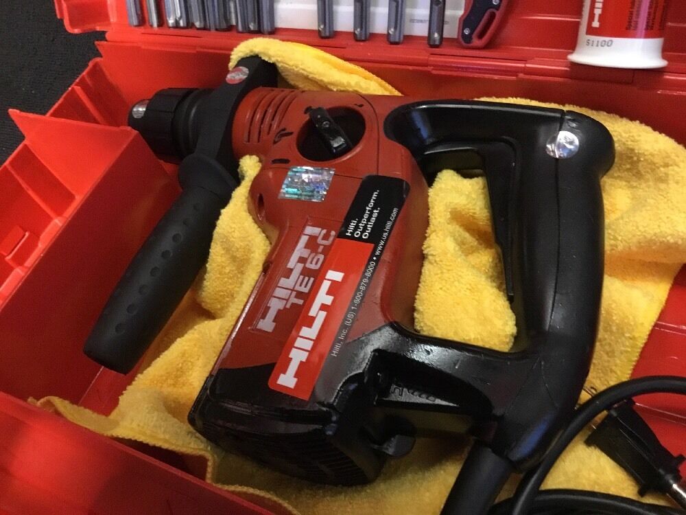 HILTI TE 6-C HAMMER DRILL, PREOWNED, FREE THERMO, LOT OF EXTRAS