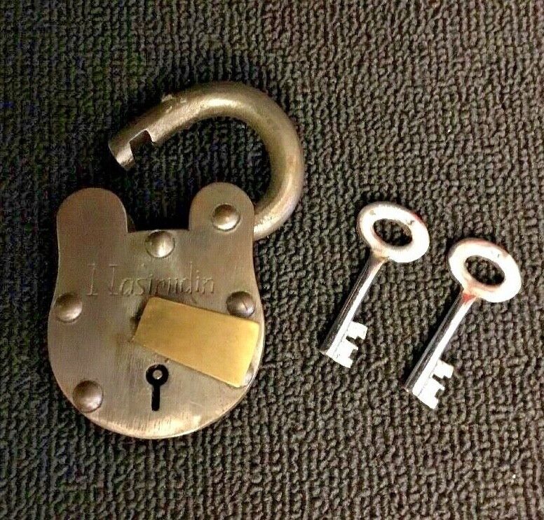 GENUINE RELIC PADLOCK, VINTAGE, ANTIQUE, ORIGINAL, WITH 2 KEYS,