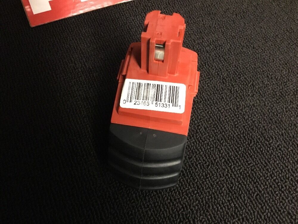 HILTI BATTERY SFB 155 3.0 AH, DISPLAY, FREE HAT INCLUDED