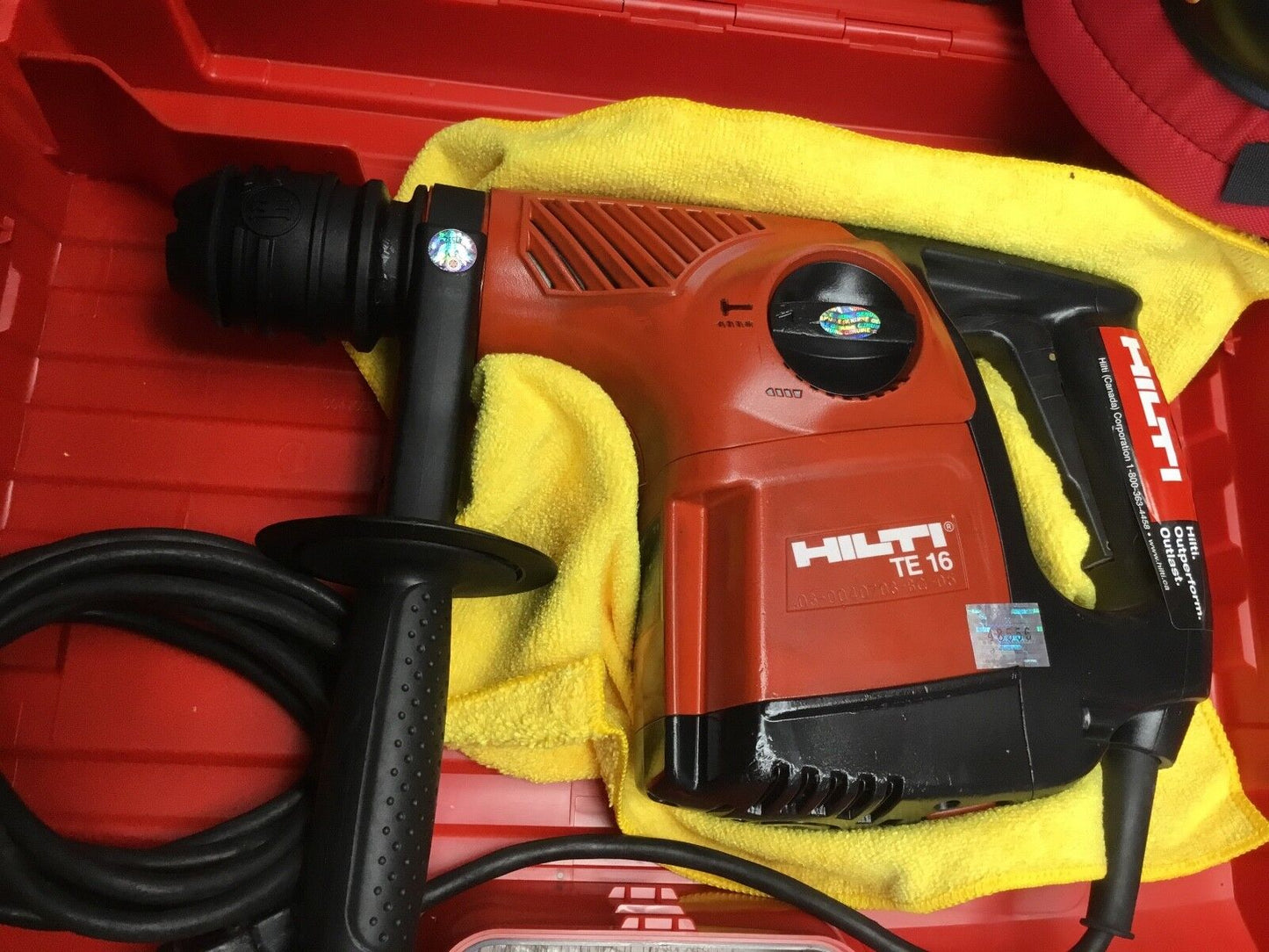 HILTI TE 16 HAMMER DRILL, PREOWNED, FREE TABLET, BITS, EXTRAS