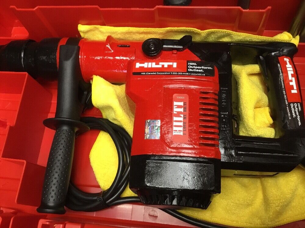 HILTI TE 74 HAMMER DRILL, PREOWNED, FREE SID 2-A, BITS, EXTRAS