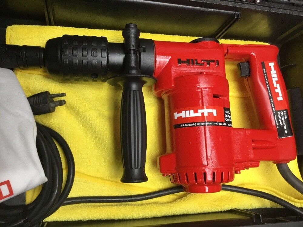 HILTI TE 17 HAMMER DRILL, PREOWNED, FREE KNIFE SET,  EXTRAS