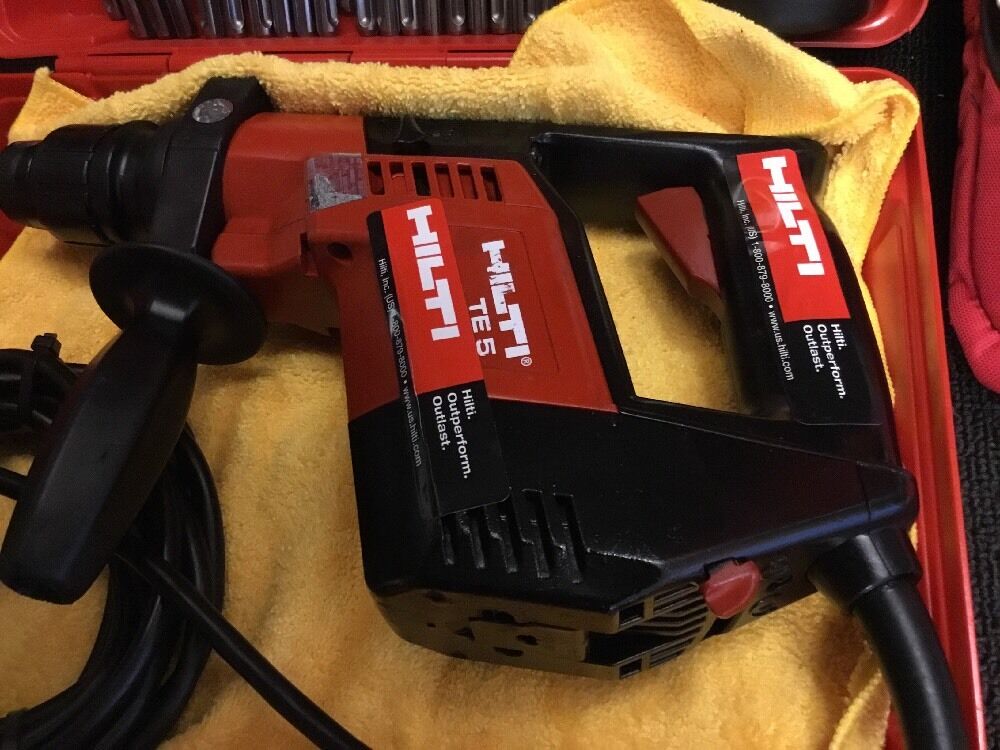 HILTI TE 5 GREAT CONDITION, FREE MUG, BITS, LOT OF EXTRAS