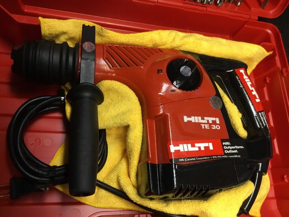 HILTI TE 30 HAMMER DRILL, PREOWNED, FREE MUG, BITS, T-SHIRT, MORE