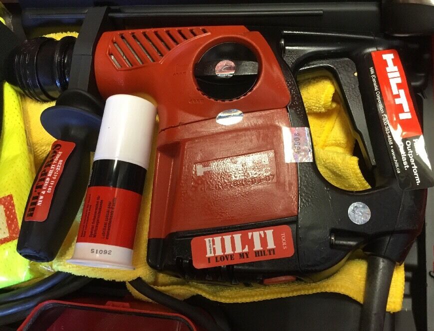 HILTI TE 16-C HAMMER DRILL, PREOWNED, FREE EXTRAS AND BITS