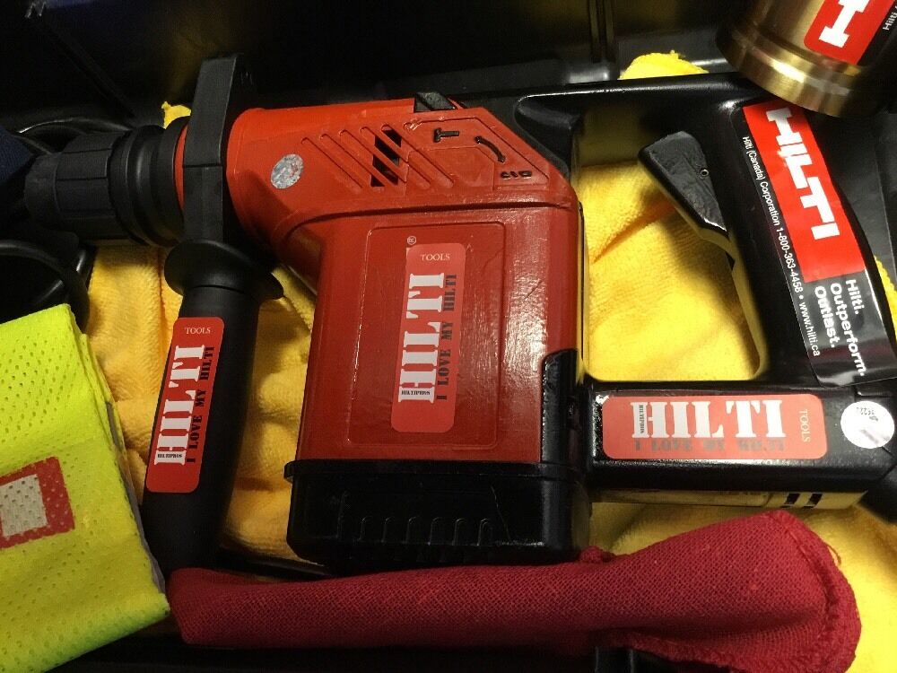 HILTI TE 15 HAMMER DRILL, PREOWNED