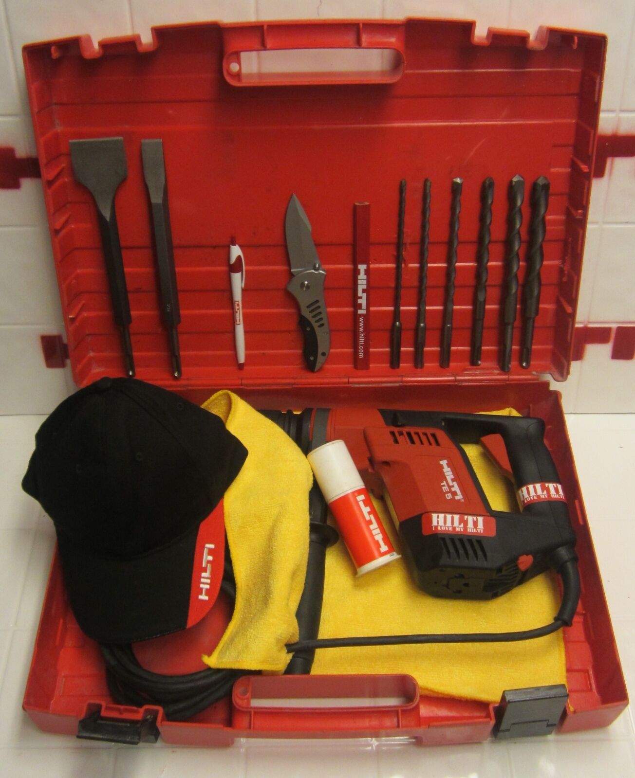 HILTI TE 5, MINT CONDITION, FREE BITS, HILTI HAT, EXTRAS