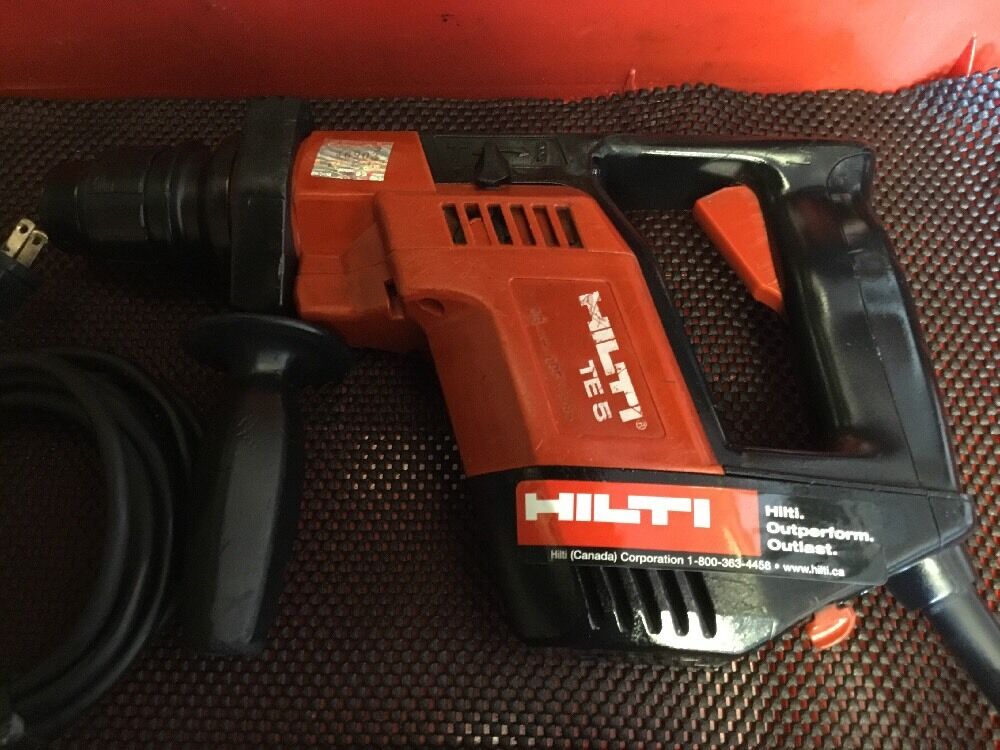 HILTI TE 5 PREOWNED, FREE THERMO, BITS, A LOT OF EXTRA ITEMS