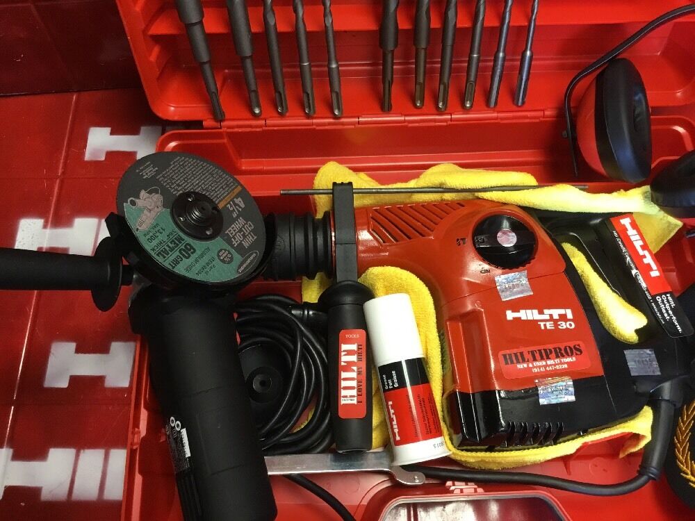 HILTI TE 30 ROTARY HAMMER DRILL,PREOWNED, GREAT CONDITION.