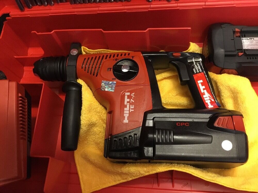 HILTI TE 7-A PREOWNED, FREE TABLET, BITS, CHISEL, EXTRAS