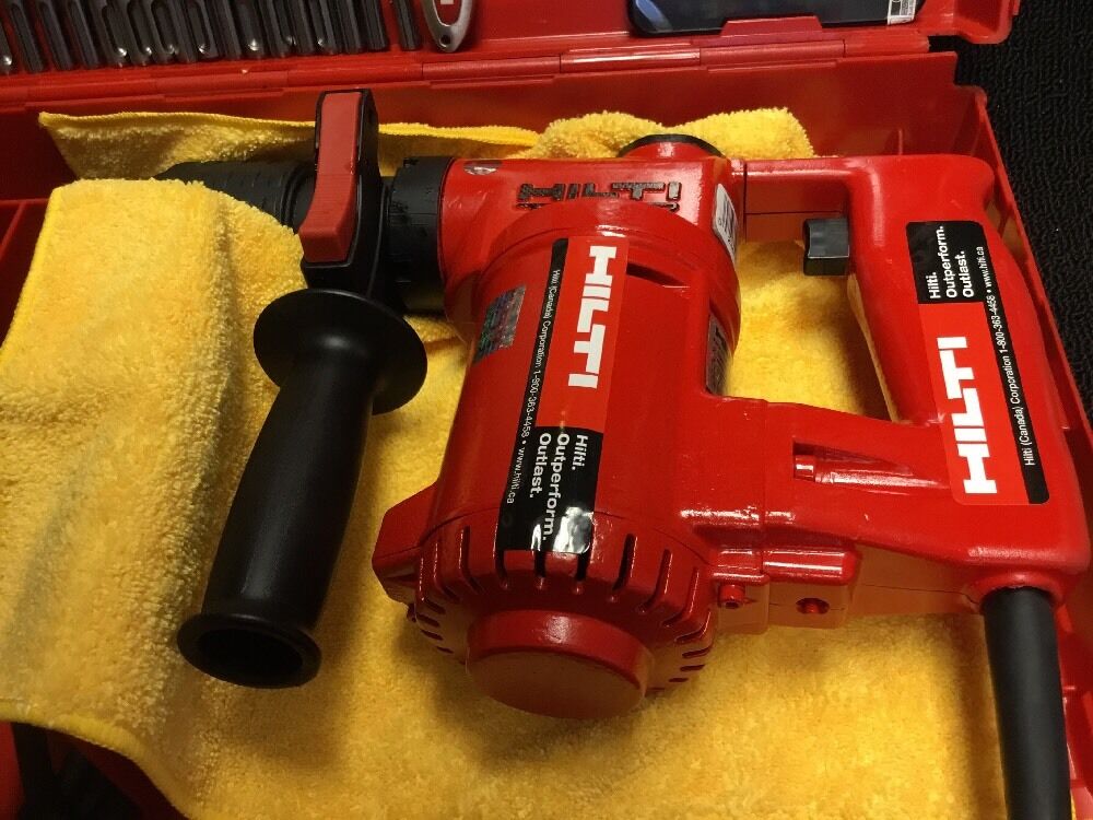 HILTI TE 17 GREAT CONDITION, FREE TABLET, BITS AND EXTRAS