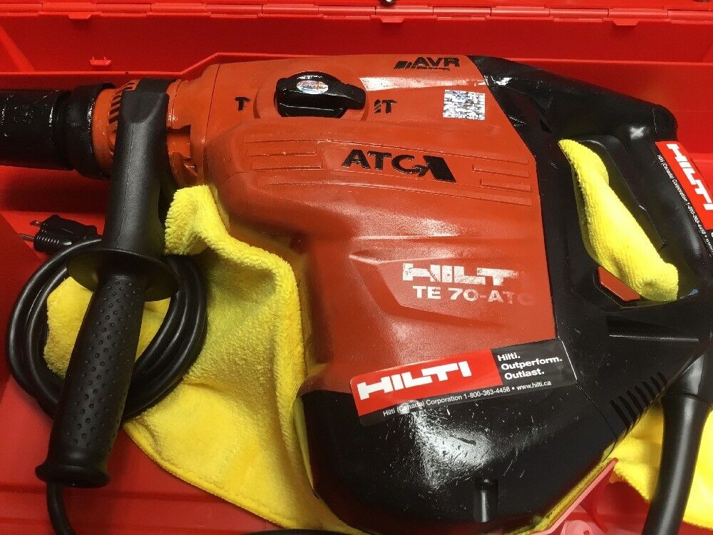 HILTI TE 70 ATC AVR, PREOWNED, FREE KNIFE SET, BITS, CHISELS, EXTRAS