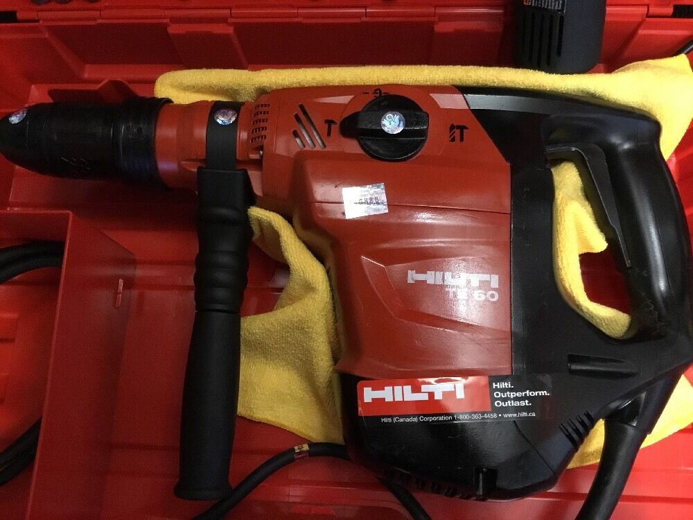 HILTI TE 60, GREAT CONDITION, STRONG, FREE ANGLE GRINDER AND EXTRAS