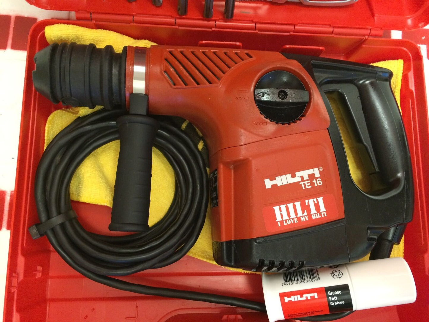 HILTI TE 16, PREOWNED, ORIGINAL, STRONG, DURABLE, FREE DRILL BITS,