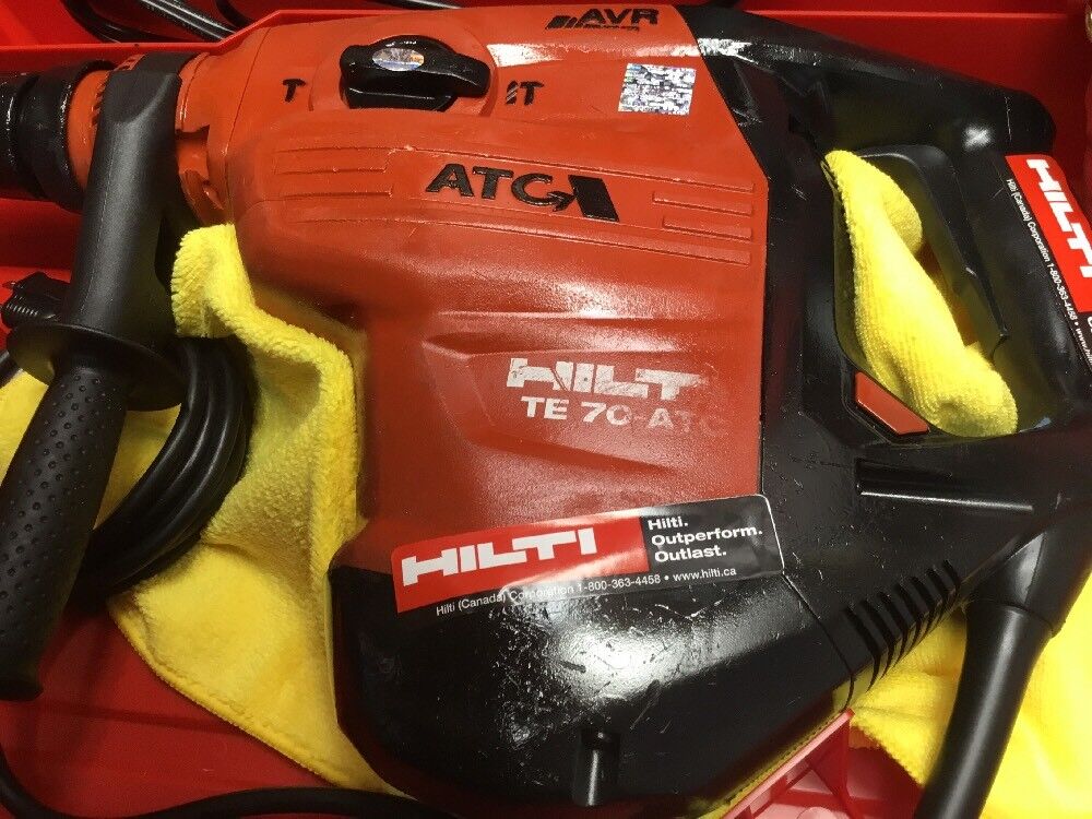 HILTI TE 70 ATC AVR, PREOWNED, FREE GRINDER, BITS, CHISELS, EXTRAS