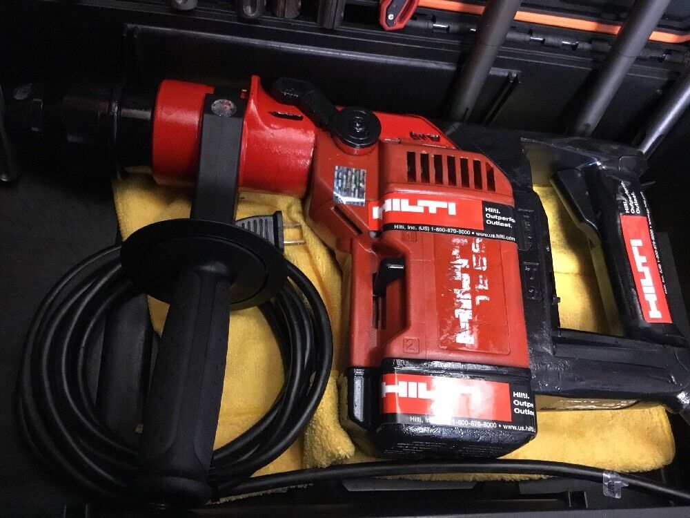 HILTI TE 55 HAMMER DRILL, PREOWNED, FREE GRINDER, A LOT OF EXTRA, FAST SHIP