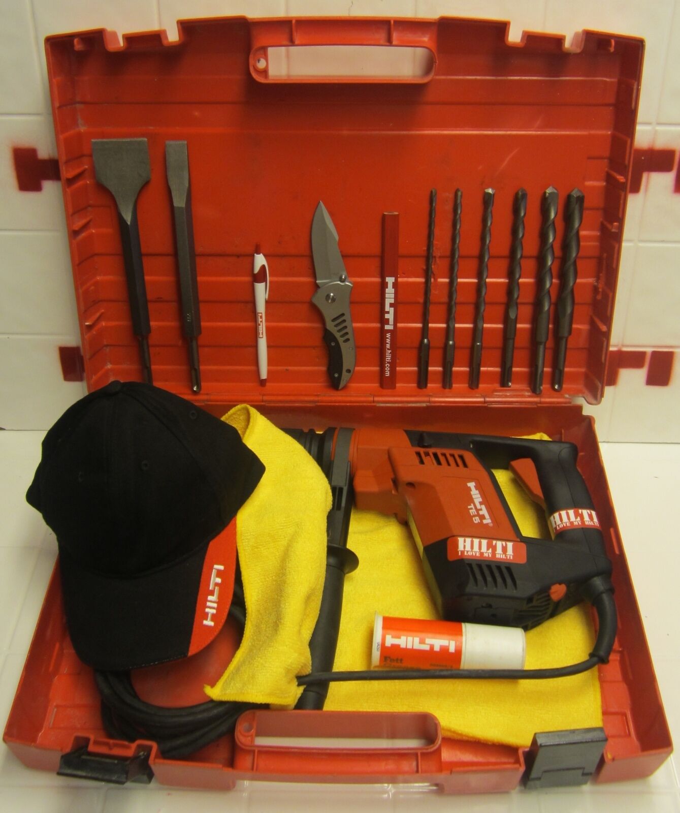 HILTI TE 5, MINT CONDITION, FREE BITS, HILTI HAT, EXTRAS