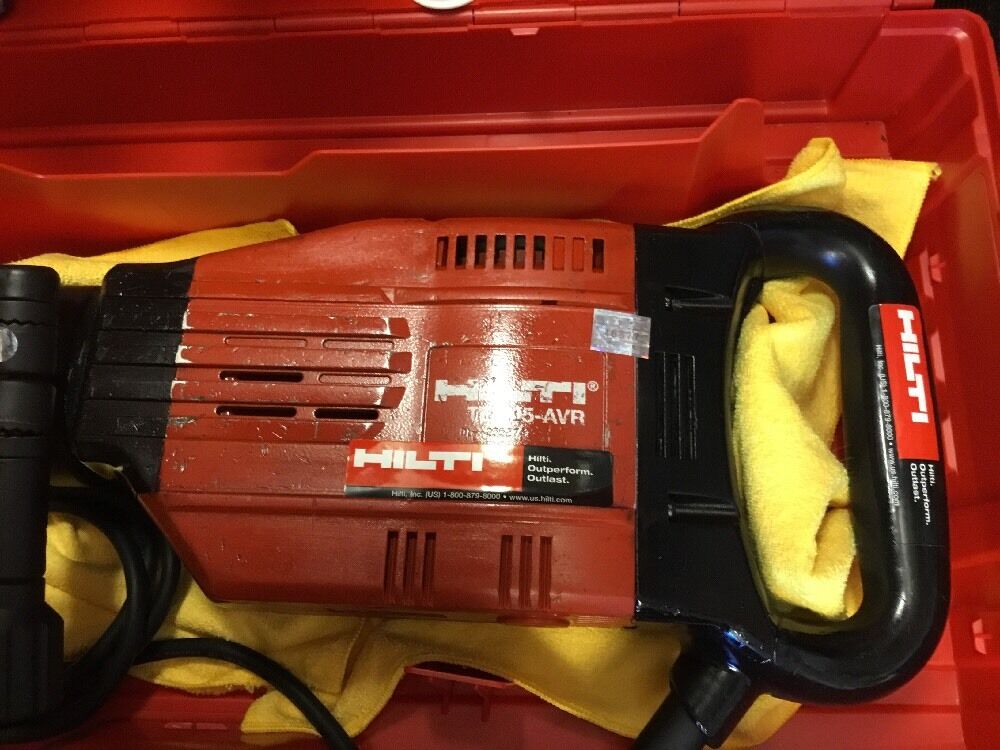 HILTI TE 905-AVR, PREOWNED, FREE ANGLE GRINDER, CHISELS, PLUS EXTRAS, FAST SHIP