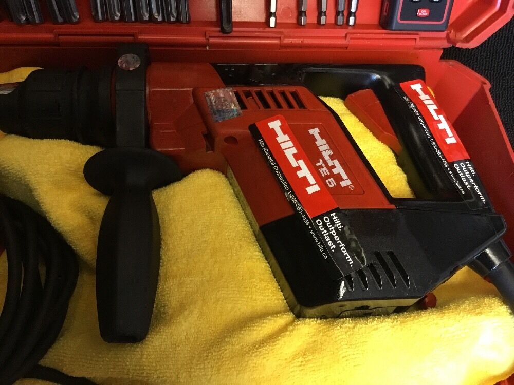 HILTI TE 5 PREOWNED, FREE LASER METER, BITS, A LOT OF ITEMS