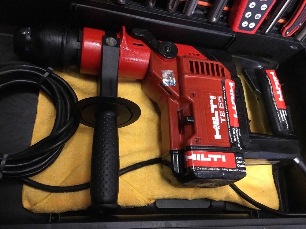 HILTI TE 55 HAMMER DRILL, PREOWNED, FREE LASER METER, A LOT OF EXTRAS, FAST SHIP