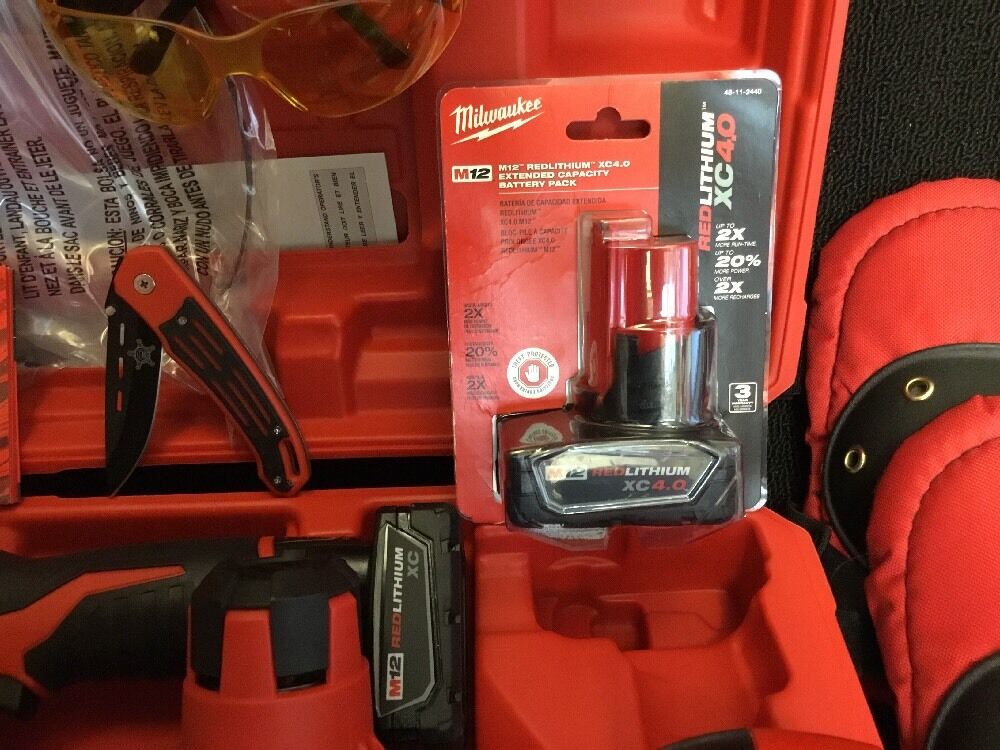 MILWAUKEE M12 CORDLESS BAND SAW,NEW, 2 BATTERIES, FREE GRINDER